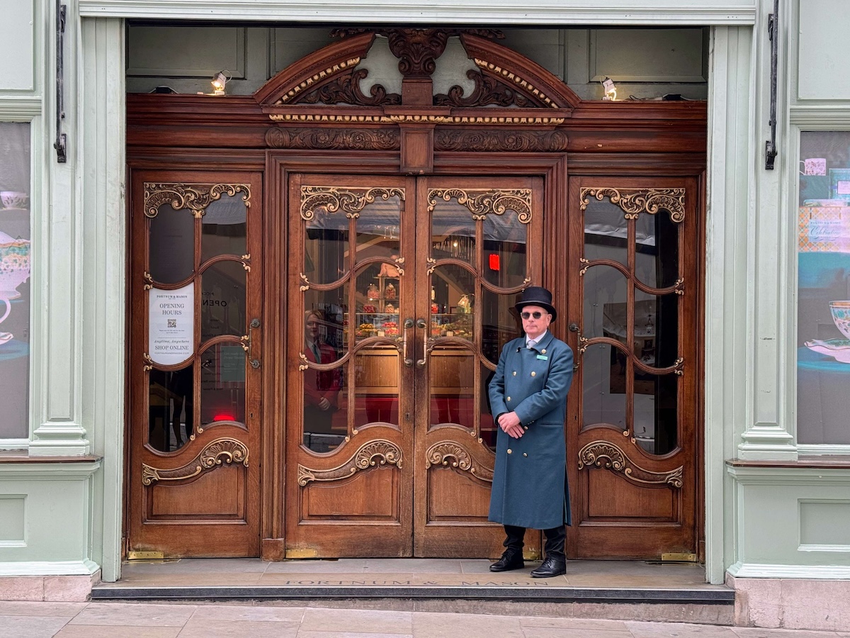 Ten Stories And Secrets Of Fortnum And Mason Living London History ten-stories-and-secrets-of-fortnum-and-mason-living-london-history